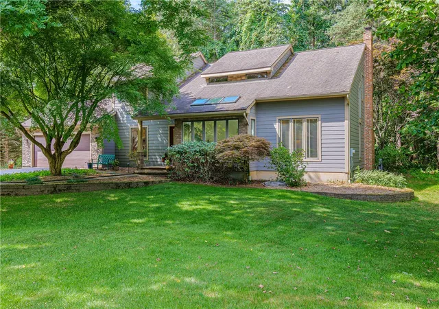 Photo 1 of Sale Pending at 5 Northwood Dr, Perinton, NY 14450 | MLS# R1709565 | Listing updated on 2026-09-14