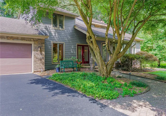 Photo 2 of Sale Pending at 5 Northwood Dr, Perinton, NY 14450 | MLS# R1709565 | Listing updated on 2026-09-14