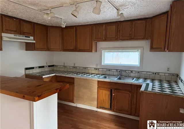 Photo 2 of Single family home for sale at 230 Forest Ave, Jamestown, NY 14701 | MLS# R1709666 | Listing updated on 2026-08-28