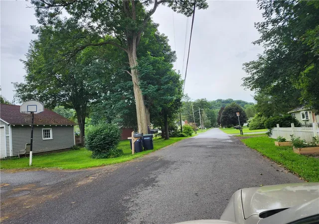 Photo 4 of Single family home for sale at 25 Hopkins St, Unadilla, NY 13849 | MLS# R1710000 | Listing updated on 2026-09-16