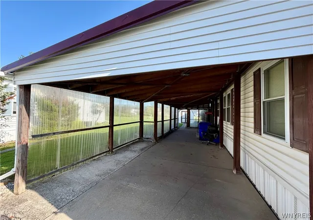 Photo 3 of Manufactured home for sale at 535 Applewood Dr, Lockport Town, NY 14094 | MLS# B1709655 | Listing updated on 2026-08-25