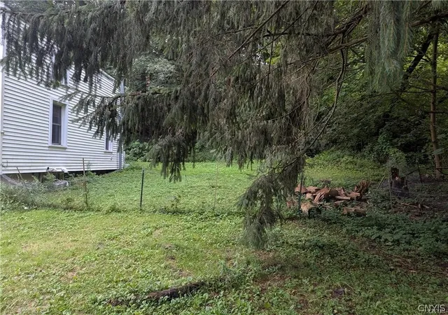 Photo 3 of Single family home for sale at 20 Otter Creek Pl, Cortland, NY 13045 | MLS# S1709748 | Listing updated on 2026-08-26