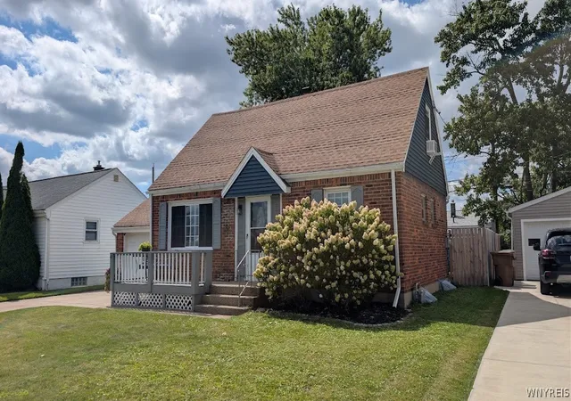 Photo 2 of Sale Pending at 40 Birkdale Rd, Cheektowaga, NY 14225 | MLS# B1709770 | Listing updated on 2026-09-08