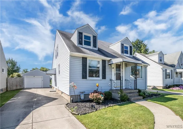 Photo 2 of Single family home for sale at 14 Quaker Ridge Rd, Tonawanda, NY 14150 | MLS# B1703890 | Listing updated on 2026-09-19