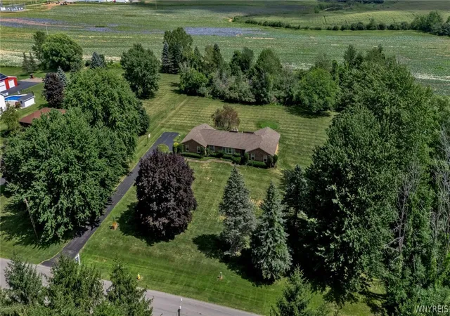 Photo 2 of Sale Pending at 3999 Lake Rd, Murray, NY 14470 | MLS# B1707118 | Listing updated on 2026-09-07