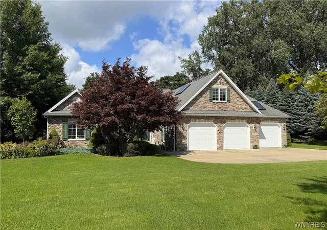 Photo 1 of Sale Pending at 10580 Tillman Rd, Clarence, NY 14031 | MLS# B1710015 | Listing updated on 2026-09-02