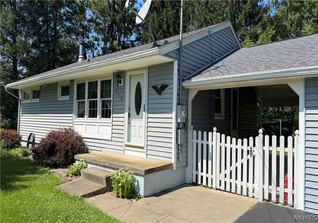 Photo 3 of Sale Pending at 518 Oak St, Porter, NY 14174 | MLS# B1709636 | Listing updated on 2026-09-14