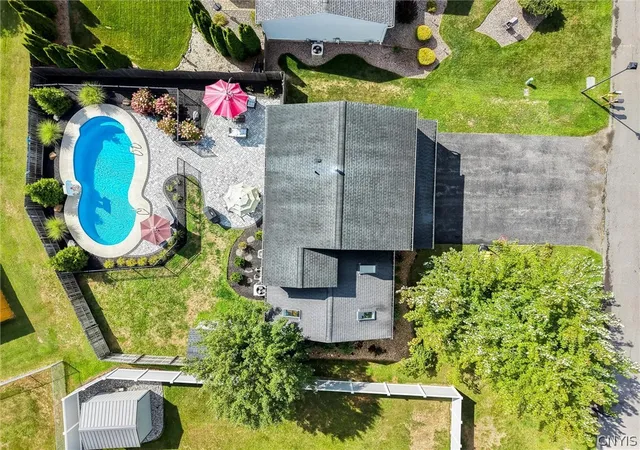 Photo 2 of Sale Pending at 4059 Sweet Gum Ln, Clay, NY 13090 | MLS# S1704449 | Listing updated on 2026-08-31