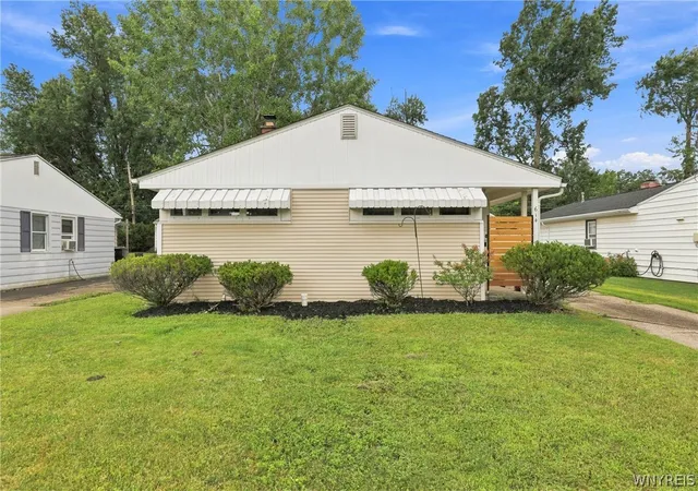 Photo 2 of Sale Pending at 614 Montrose Ave, Tonawanda, NY 14223 | MLS# B1709711 | Listing updated on 2026-09-14