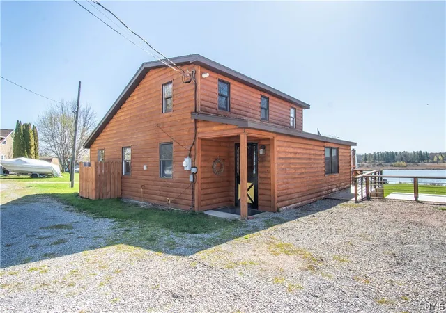 Photo 3 of Single family home for sale at 1021 State St, Clayton, NY 13624 | MLS# S1708093 | Listing updated on 2026-08-26