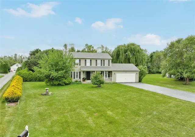 Photo 3 of Single family home for sale at 704 Lake View Knolls, Ontario, NY 14519 | MLS# R1708313 | Listing updated on 2026-09-10
