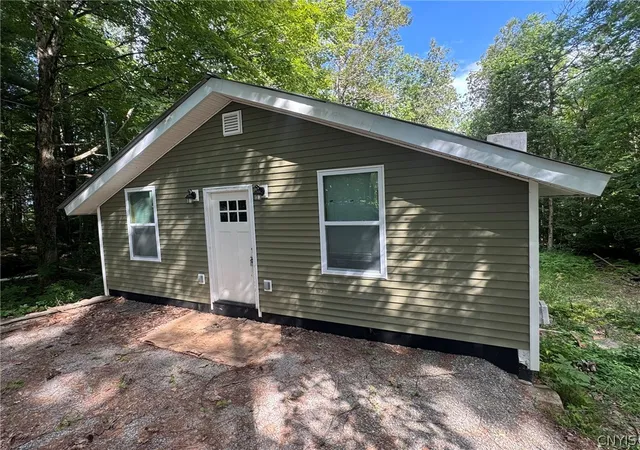 Photo 3 of Single family home for sale at 14112 Hermitage Rd, Diana, NY 13648 | MLS# S1710078 | Listing updated on 2026-08-26