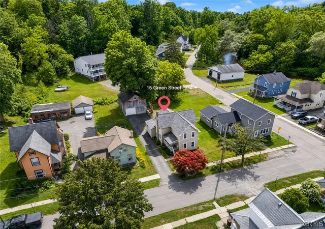 Photo 2 of Single family home for sale at 15 Green St, Camillus, NY 13031 | MLS# S1708227 | Listing updated on 2026-09-09