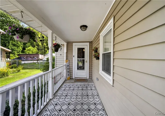 Photo 3 of Single family home for sale at 15 Green St, Camillus, NY 13031 | MLS# S1708227 | Listing updated on 2026-09-09