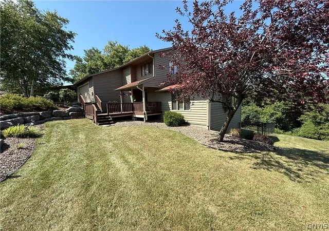 Photo 3 of Sale Pending at 43 Heritage Cir, Geddes, NY 13209 | MLS# S1708692 | Listing updated on 2026-09-12