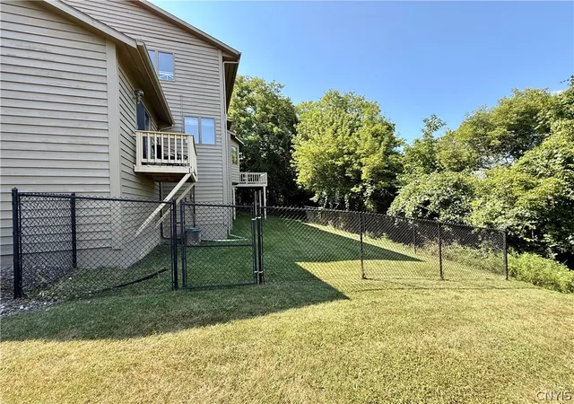 Photo 3 of Sale Pending at 43 Heritage Cir, Geddes, NY 13209 | MLS# S1708692 | Listing updated on 2026-09-12