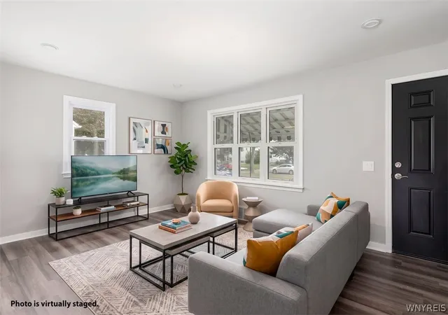 Photo 3 of Sale Pending at 382 Windermere Blvd, Amherst, NY 14226 | MLS# B1709494 | Listing updated on 2026-09-14