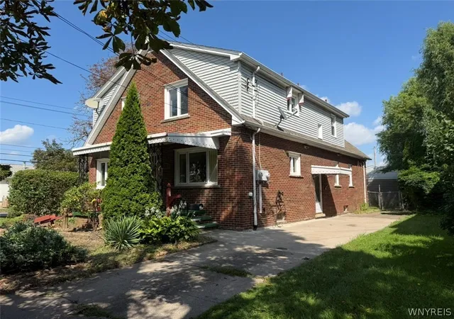 Photo 1 of Sale Pending at 563 27th St, Niagara Falls, NY 14301 | MLS# B1710082 | Listing updated on 2026-09-14