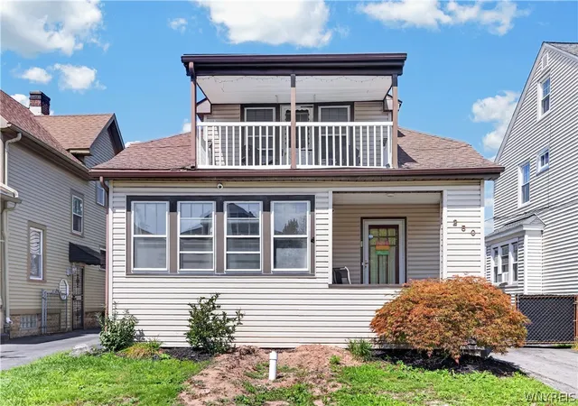 Photo 2 of Sale Pending at 250 Euclid Ave, Tonawanda, NY 14217 | MLS# B1709288 | Listing updated on 2026-09-02