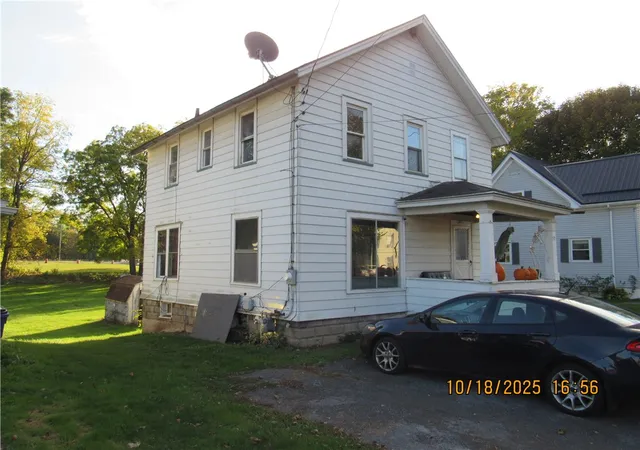 Photo 3 of Single family home for sale at 52 Montezuma St, Lyons, NY 14489 | MLS# R1710020 | Listing updated on 2026-09-14
