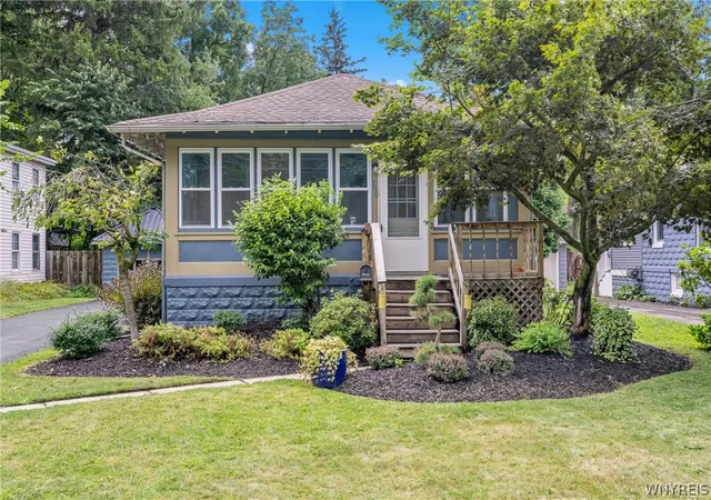 Photo 1 of Single family home for sale at 160 Prospect Ave, Hamburg, NY 14075 | MLS# B1710053 | Listing updated on 2026-09-09