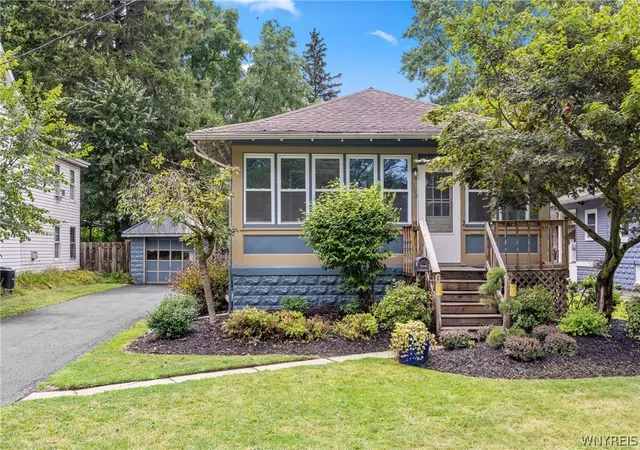 Photo 2 of Single family home for sale at 160 Prospect Ave, Hamburg, NY 14075 | MLS# B1710053 | Listing updated on 2026-09-09