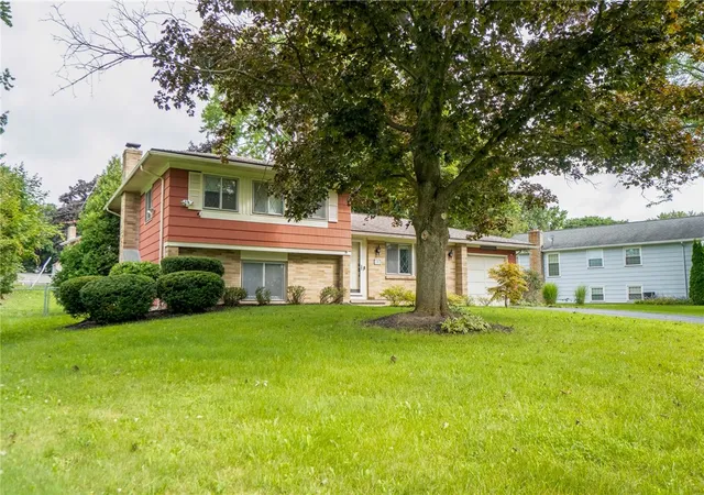 Photo 2 of Sale Pending at 49 Gateway Rd, Chili, NY 14624 | MLS# R1710034 | Listing updated on 2026-09-02