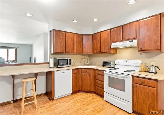 Photo 3 of Sale Pending at 5861 Goodrich Rd #11B, Clarence, NY 14032 | MLS# B1709856 | Listing updated on 2026-09-15