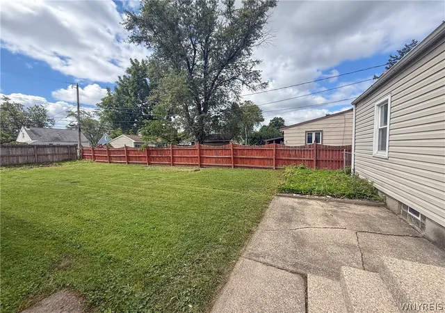 Photo 3 of Sale Pending at 225 Beale Ave, Cheektowaga, NY 14225 | MLS# B1710059 | Listing updated on 2026-09-04
