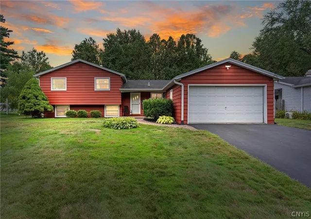 Photo 1 of Sale Pending at 4128 Willowbrook Dr, Clay, NY 13090 | MLS# S1710007 | Listing updated on 2026-09-02