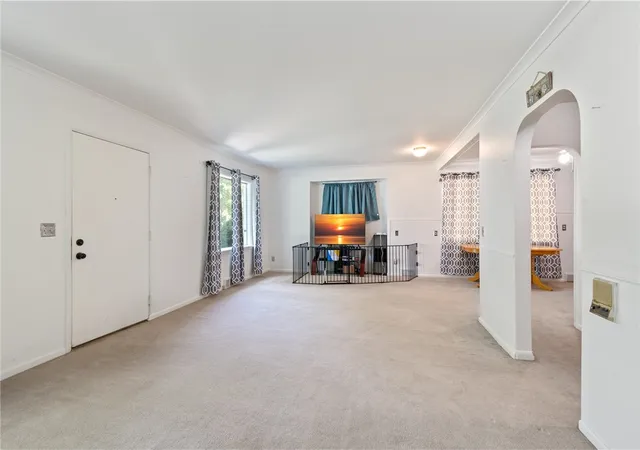 Photo 4 of Single family home for sale at 35 Banker Pl, Rochester, NY 14616 | MLS# R1707947 | Listing updated on 2026-09-13