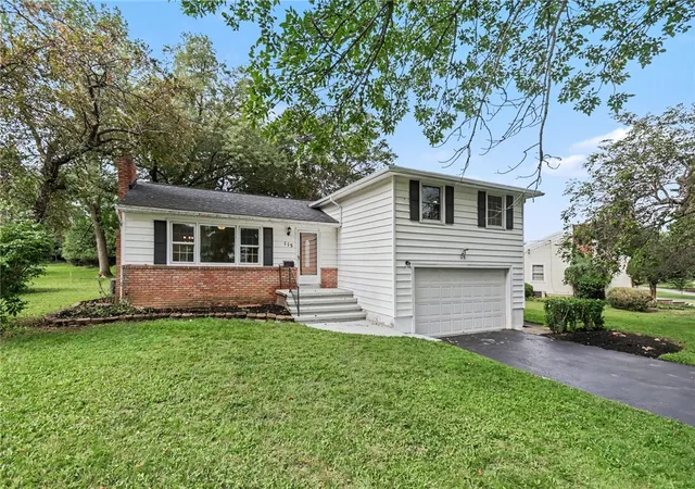 Photo 3 of Sale Pending at 115 Dunrovin Ln, Brighton, NY 14618 | MLS# R1709101 | Listing updated on 2026-09-10
