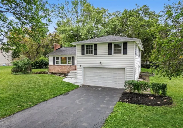 Photo 4 of Sale Pending at 115 Dunrovin Ln, Brighton, NY 14618 | MLS# R1709101 | Listing updated on 2026-09-10