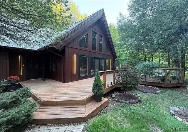 Photo 2 of Single family home for sale at 33 Woodstock Rd, Concord, NY 14069 | MLS# B1708837 | Listing updated on 2026-09-06