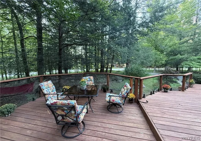 Photo 3 of Single family home for sale at 33 Woodstock Rd, Concord, NY 14069 | MLS# B1708837 | Listing updated on 2026-09-06