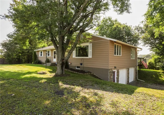 Photo 3 of Single family home for sale at 13 Colonial Dr, Horseheads, NY 14845 | MLS# R1710200 | Listing updated on 2026-09-12