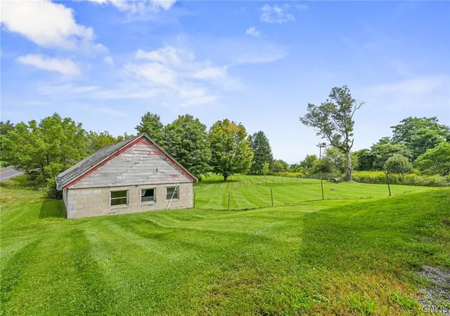 Photo 3 of Single family home for sale at 2684 Henneberry Rd, Pompey, NY 13138 | MLS# S1710157 | Listing updated on 2026-09-06