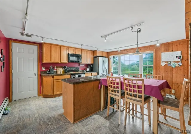Photo 3 of Single family home for sale at 2684 Henneberry Rd, Pompey, NY 13138 | MLS# S1710157 | Listing updated on 2026-09-06