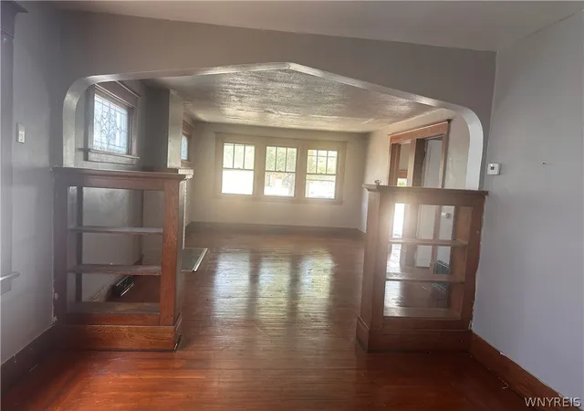 Photo 2 of Sale Pending at 435 Lisbon Ave, Buffalo, NY 14215 | MLS# B1710008 | Listing updated on 2026-08-26