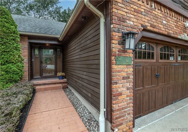 Photo 2 of Sale Pending at 82 Bragg Ct, Amherst, NY 14221 | MLS# B1708543 | Listing updated on 2026-08-31