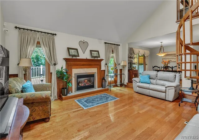 Photo 3 of Sale Pending at 82 Bragg Ct, Amherst, NY 14221 | MLS# B1708543 | Listing updated on 2026-08-31