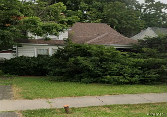 Photo 1 of Sale Pending at 125 Weymouth Rd, Syracuse, NY 13205 | MLS# S1710243 | Listing updated on 2026-08-26