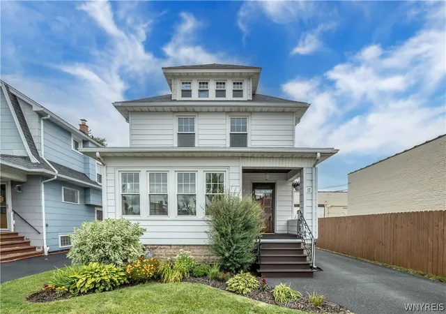 Photo 2 of Sale Pending at 17 Westgate Rd, Tonawanda, NY 14217 | MLS# B1709129 | Listing updated on 2026-09-08