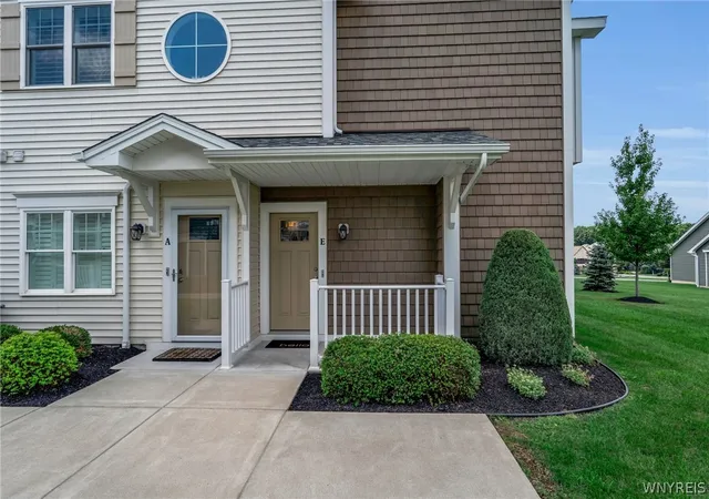 Photo 2 of Condo for sale at 293 Northill Dr E Dr #E, Amherst, NY 14221 | MLS# B1709326 | Listing updated on 2026-09-12