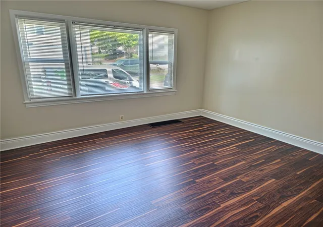 Photo 2 of Sale Pending at 14 Utica Pl, Rochester, NY 14608 | MLS# R1708814 | Listing updated on 2026-09-02
