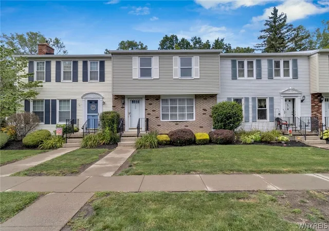 Condo for sale at 129 Sundridge Dr, Amherst, NY 14228 | MLS# B1707702