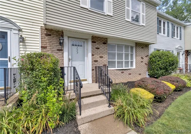 Photo 3 of Condo for sale at 129 Sundridge Dr, Amherst, NY 14228 | MLS# B1707702 | Listing updated on 2026-09-01