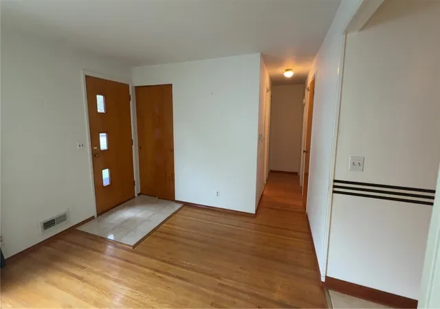 Photo 2 of Sale Pending at 260 Ripplewood Dr, Greece, NY 14616 | MLS# R1710191 | Listing updated on 2026-09-03