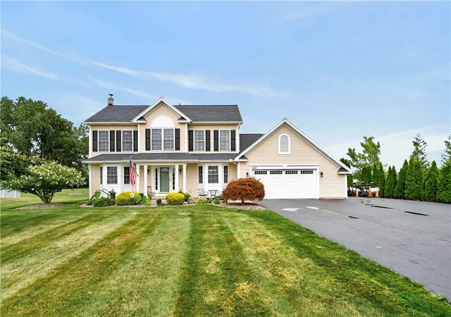 Photo 2 of Sale Pending at 1361 Cherry Laurel Cir, Webster, NY 14580 | MLS# R1710241 | Listing updated on 2026-09-05