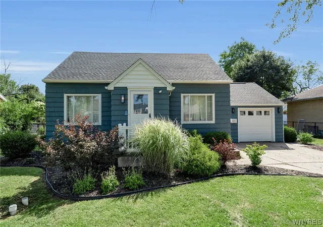Photo 1 of Sale Pending at 4661 N Bailey Ave, Amherst, NY 14226 | MLS# B1710358 | Listing updated on 2026-09-03